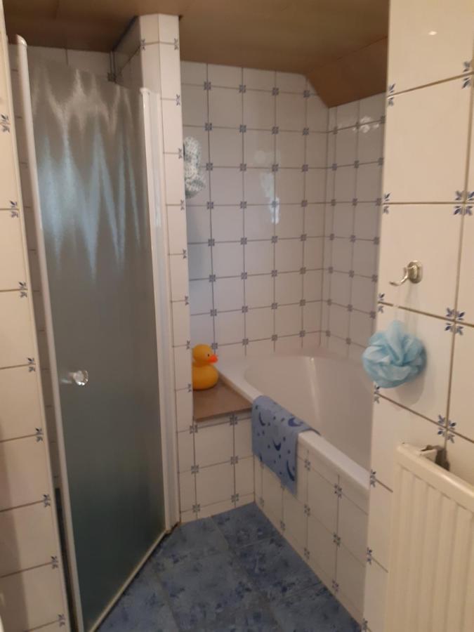Bed & Breakfast “ Gastvrij Onthaal “ Een-West Eksteriør billede