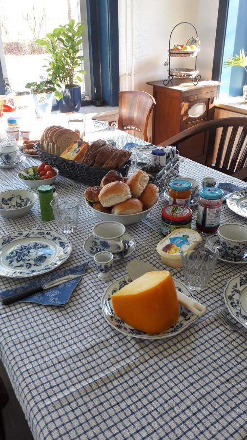 Bed & Breakfast “ Gastvrij Onthaal “ Een-West Eksteriør billede